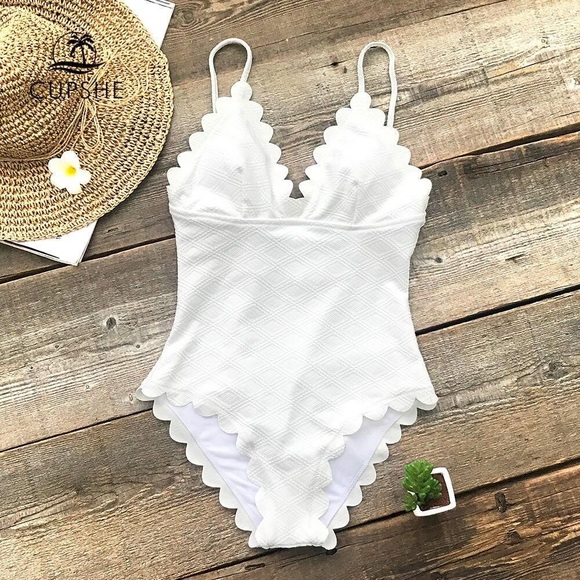 Cupshe Other - NWT White Scalloped Cupshe One Piece Bathing Suit